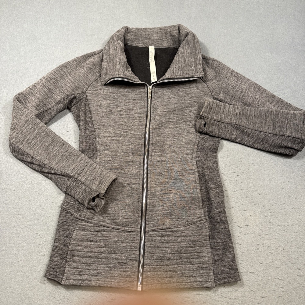 Lululemon M/L  WOMENS 6 Full Zip Black  GRAY Jacket Sweatshirt LOGO HEAVY